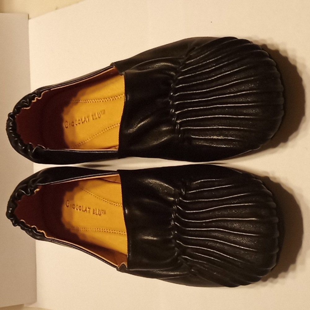 New Chocolat Blu Black Leather Flats
